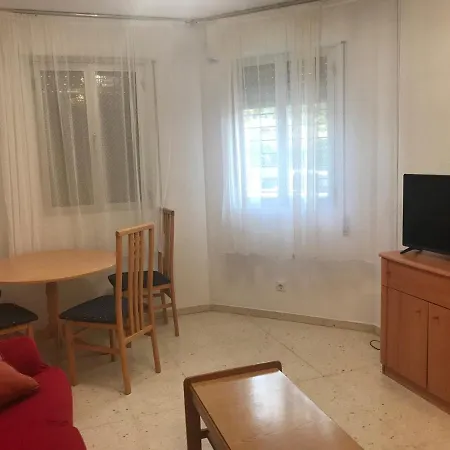 Apartment Inviting 2-bed In Historical Spain *